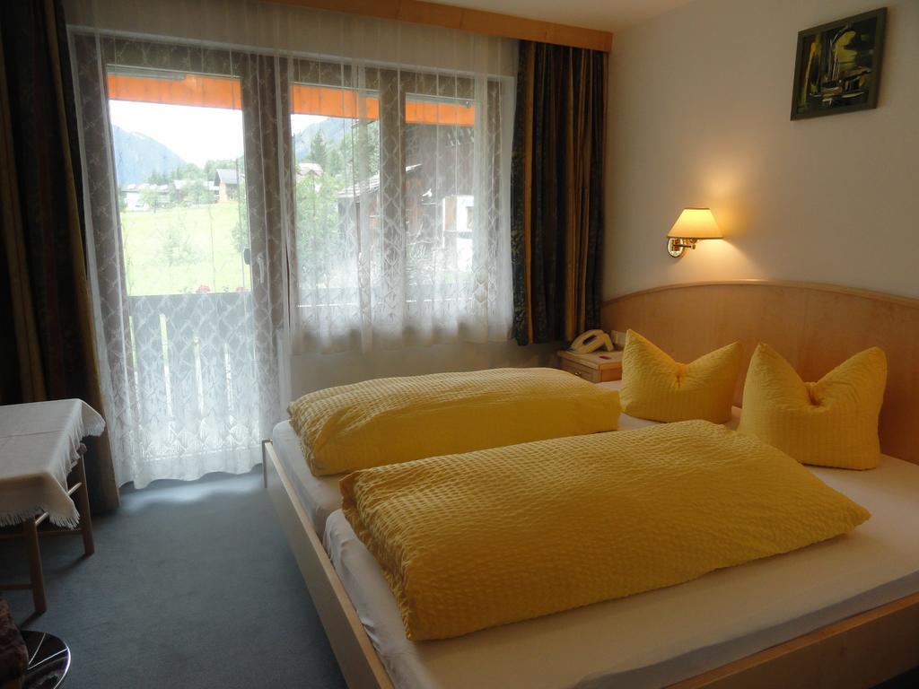 Hotel Traube Sankt Gallenkirch Room photo