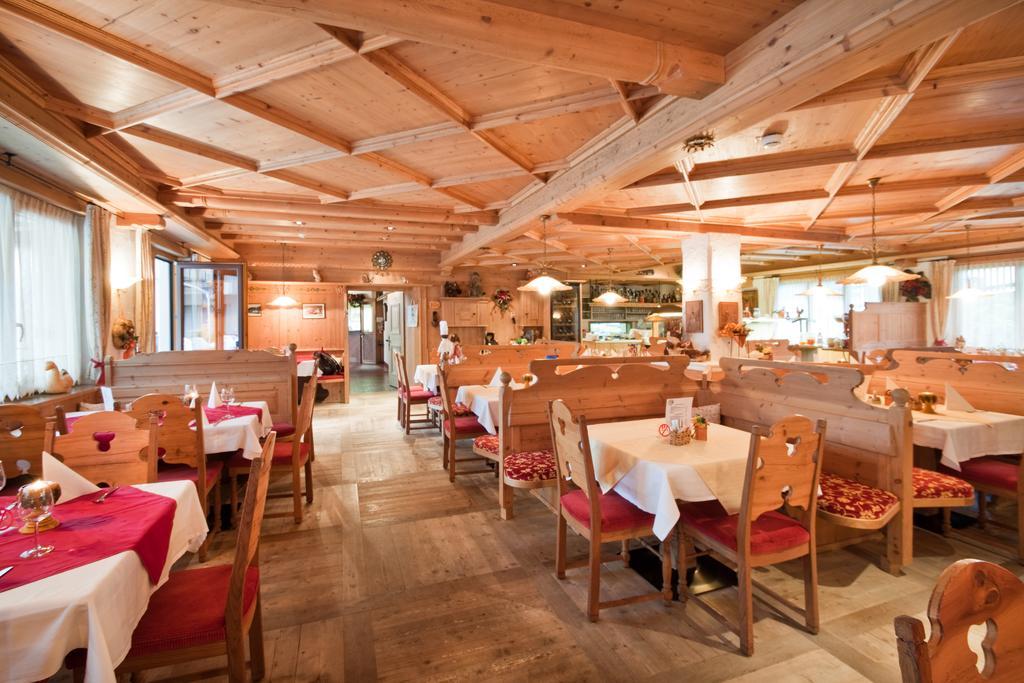 Hotel Traube Sankt Gallenkirch Exterior photo