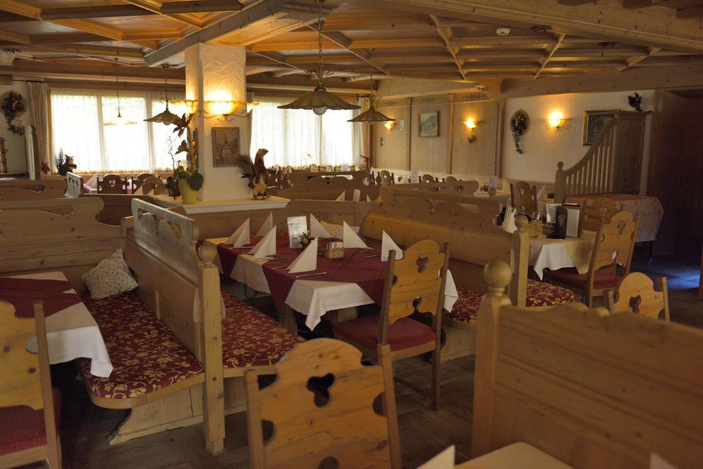 Hotel Traube Sankt Gallenkirch Exterior photo